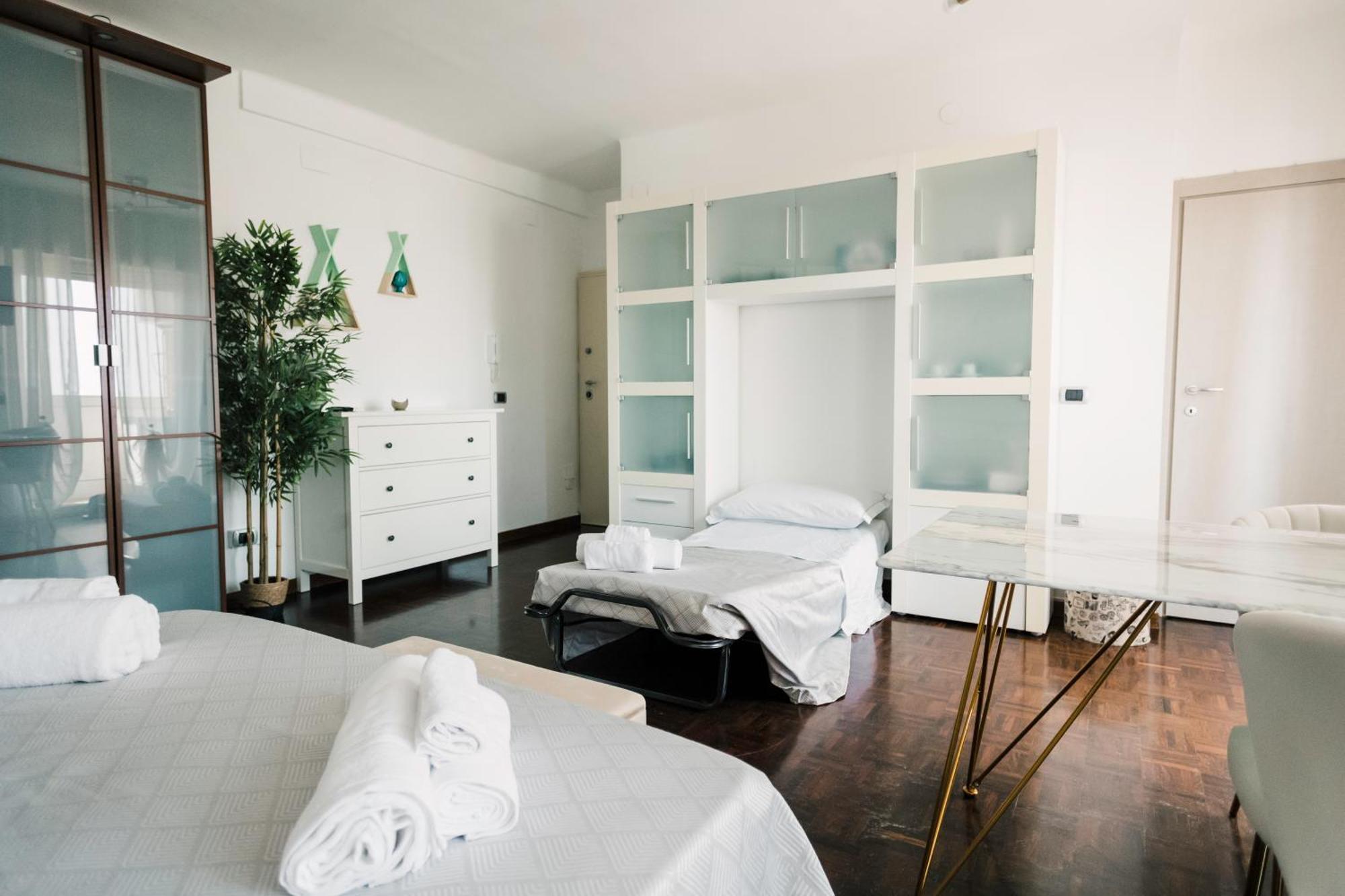 Bari Central Suite - Central Apartment With Sea View - 바리 외부 사진