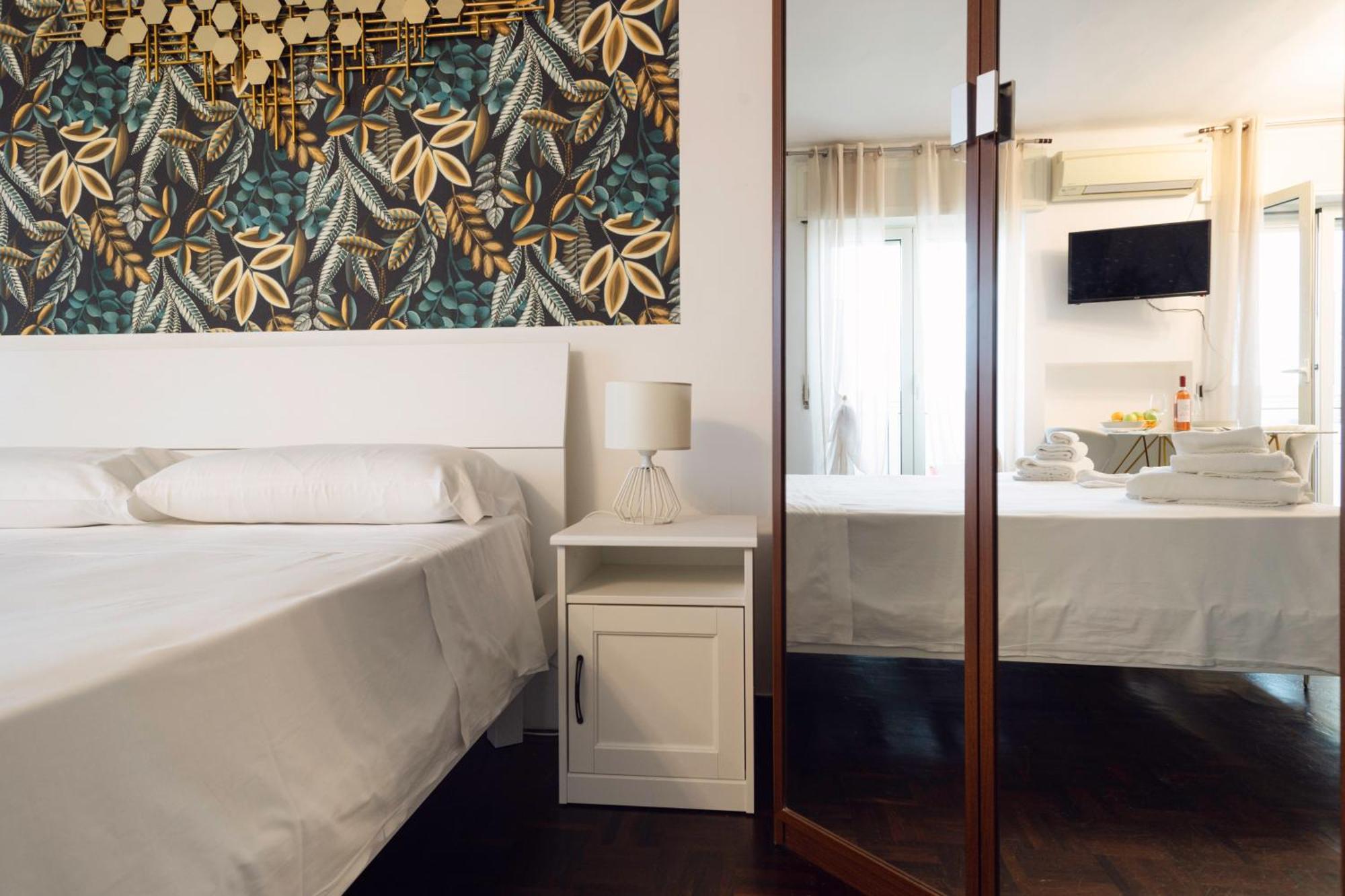 Bari Central Suite - Central Apartment With Sea View - 바리 외부 사진